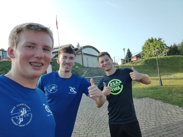 Trening siatkówki UKS Volley Wyszków